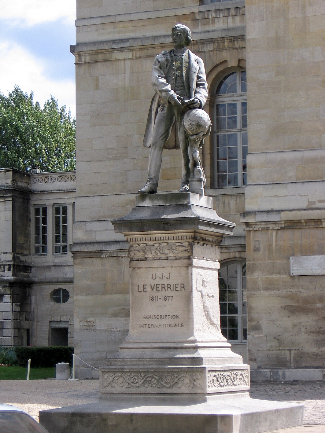 Le
Verrier